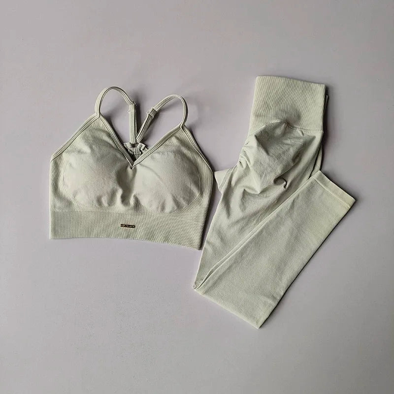 Ensemble de sport pour femme
-Yoga  Fitness